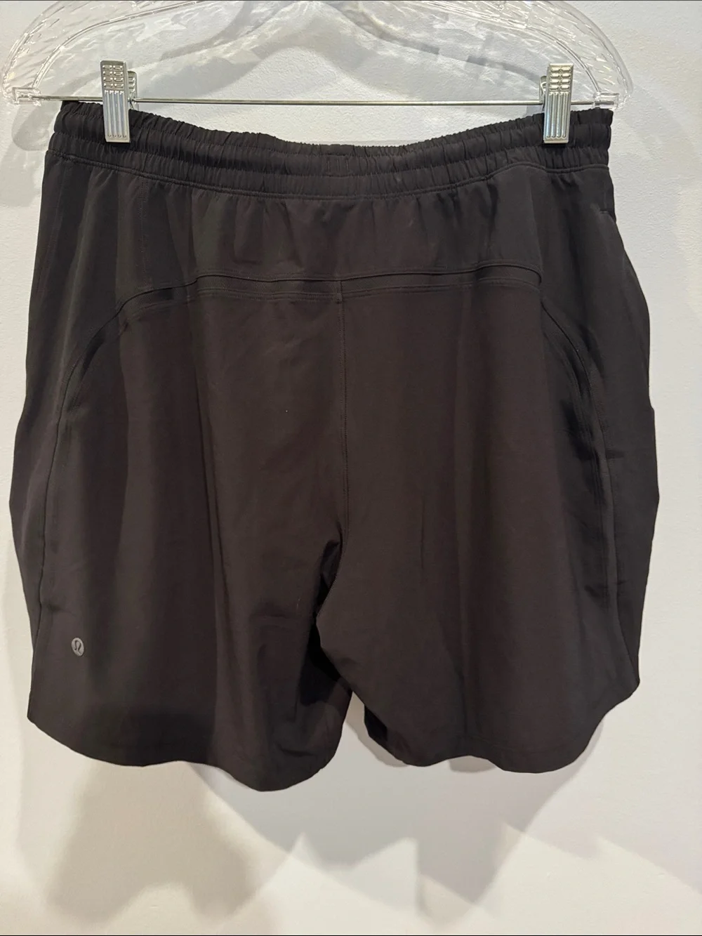 Lululemon Men’s black athletic Breaker shorts Large